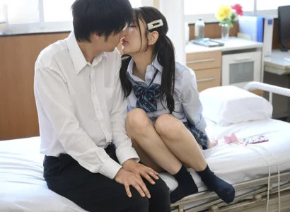Chàng nam sinh yếu đuối được khoa khôi địt ngay trong lớp học